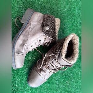 Cliffs Women Bootie’s‎ Size 7